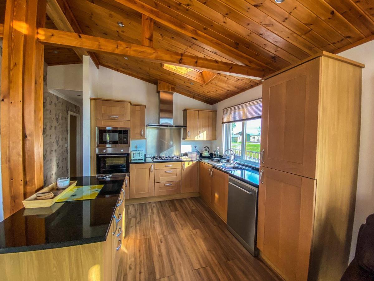 Immaculate 3-Bedroom Private Lodge Near York Buitenkant foto